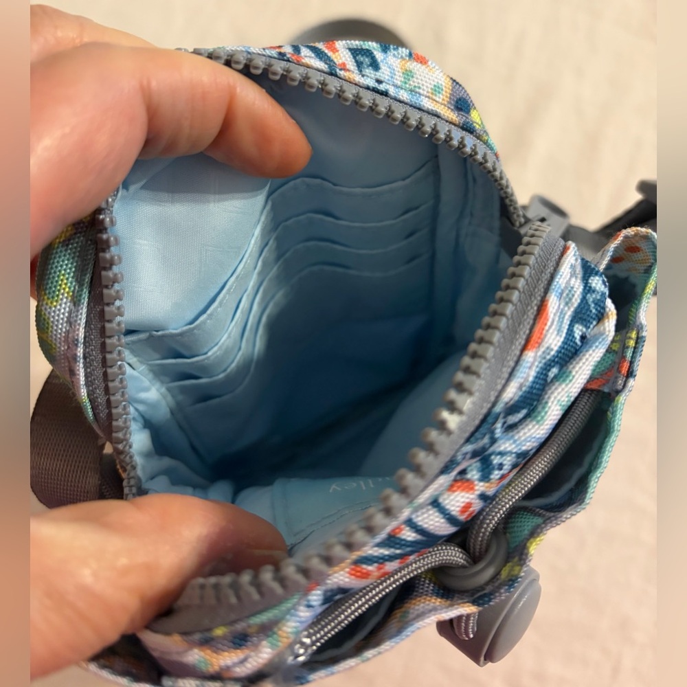 Vera Bradley Water Bottle Crossbody Bag💚🩵💙🤍🧡🩶 - Picture 6 of 13